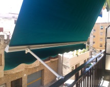 Toldo stor en balcón