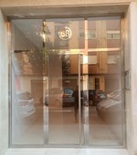 Puerta de acero inoxidable